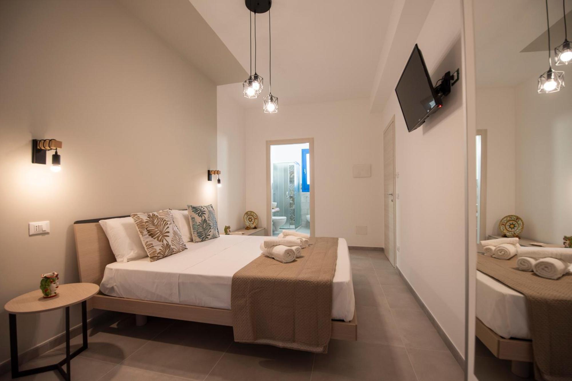 Bed And Breakfast Da Francesca Castelluzzo Exteriör bild