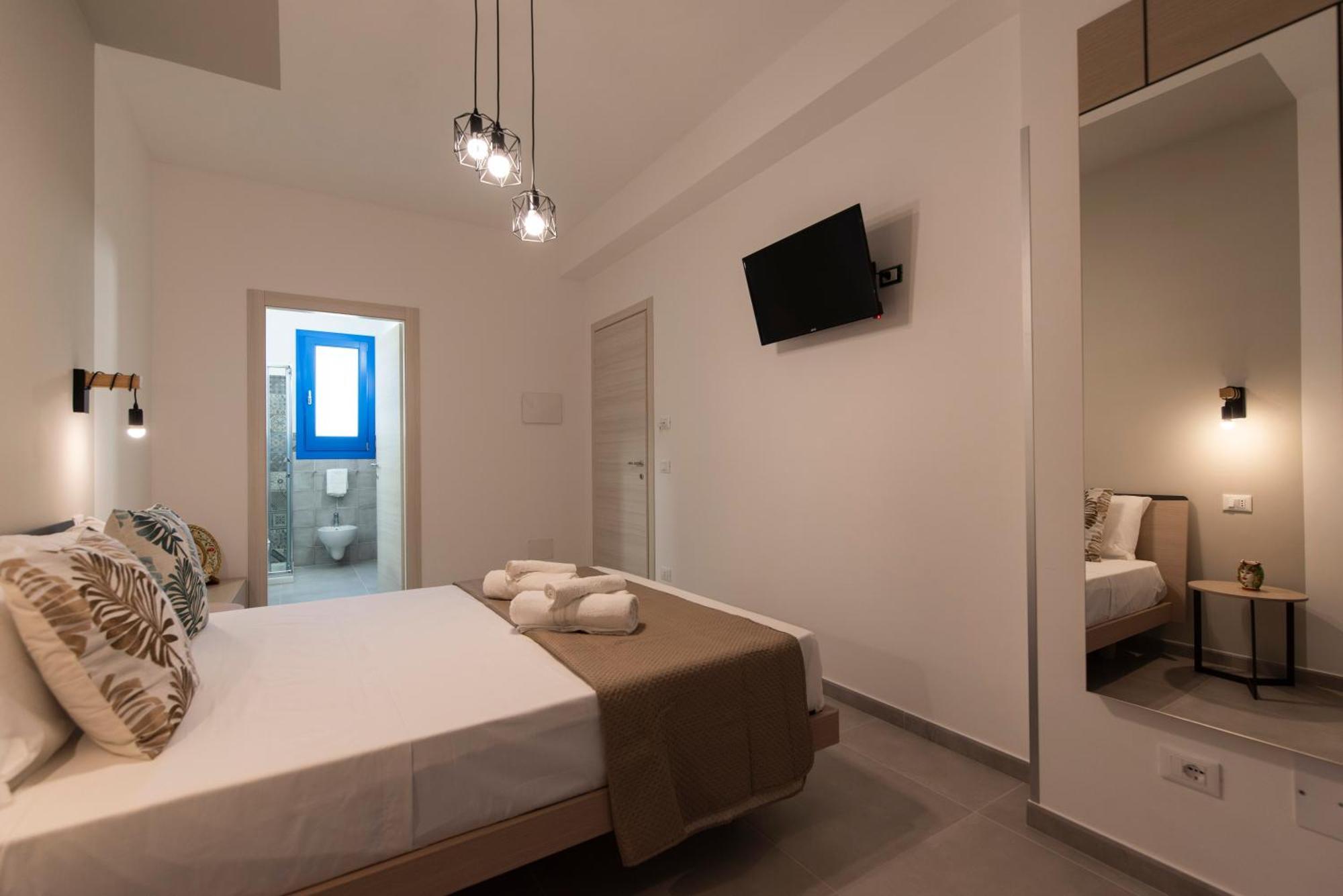 Bed And Breakfast Da Francesca Castelluzzo Exteriör bild
